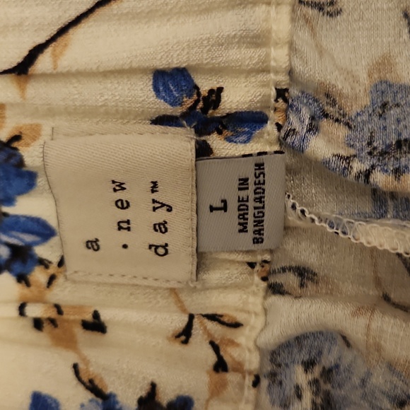 a new day Floral Wide Leg Pants - Blue and Cream - Picture 4 of 6